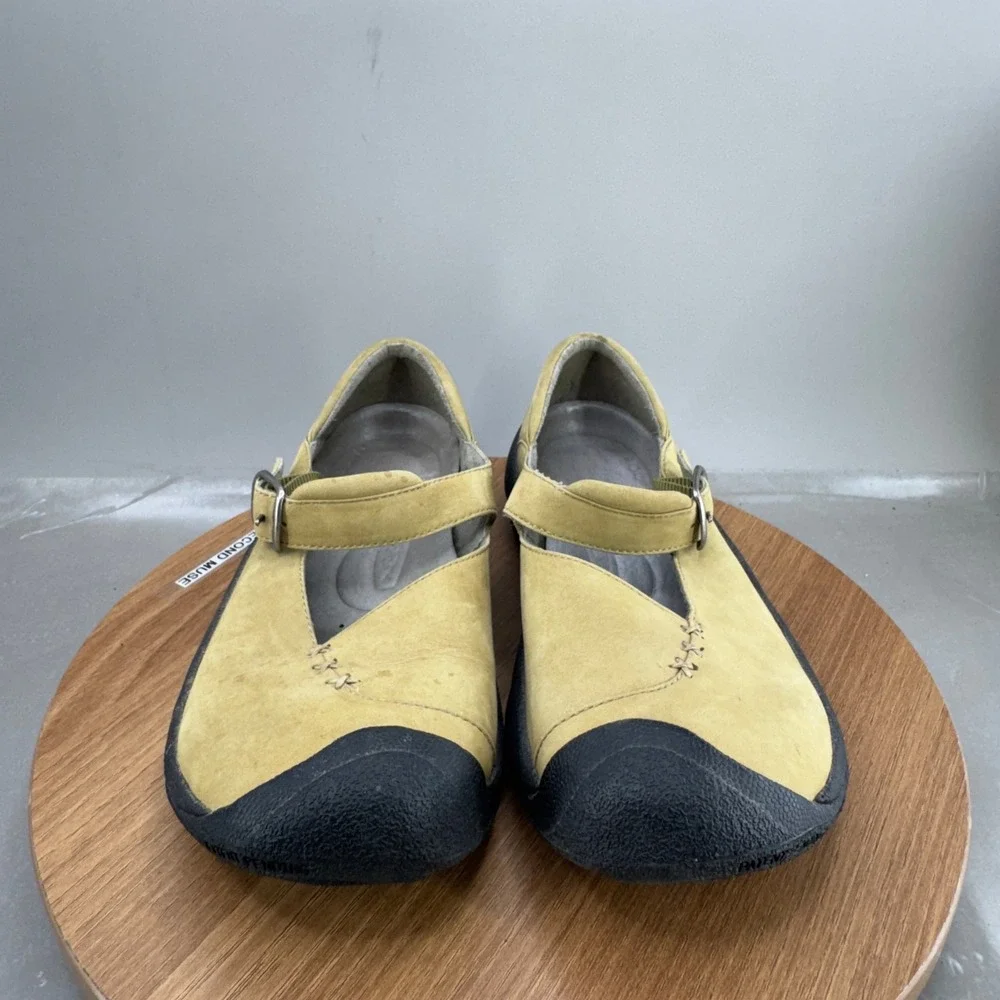 Keen Suede Mary Jane Shoes Womens Size 7 Yellowish Tan Granola Girl Casual Flats